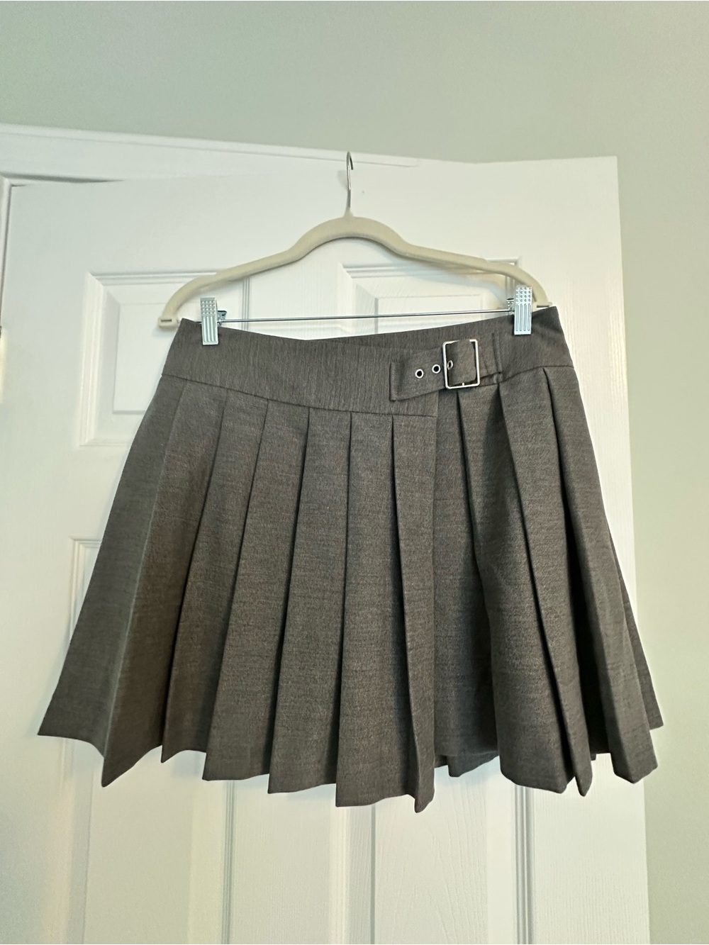 Nasty Gal Gray Pleated Skater Mini Skirt with Buckle Waist